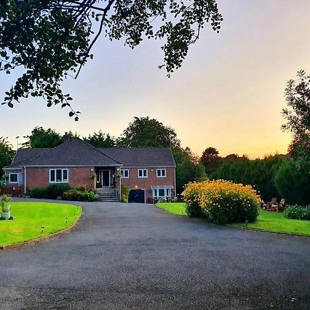 Idyllic 2 Bedroom Self-Contained Upsidedown Annexe Llandrindod Wells Dış mekan fotoğraf