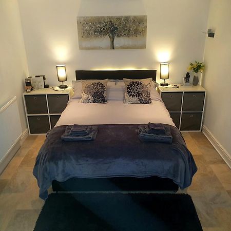 Idyllic 2 Bedroom Self-Contained Upsidedown Annexe Llandrindod Wells Dış mekan fotoğraf