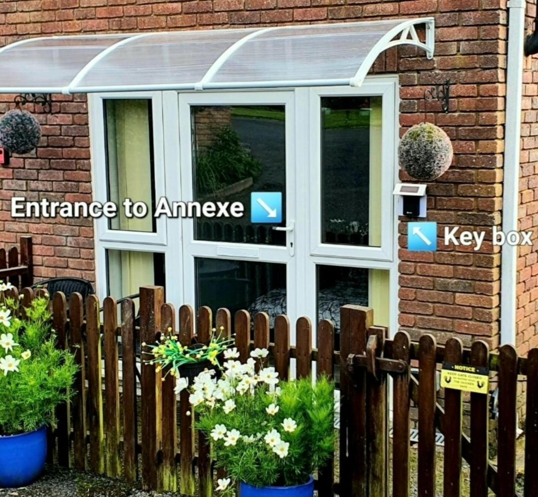 Idyllic 2 Bedroom Self-Contained Upsidedown Annexe Llandrindod Wells Dış mekan fotoğraf